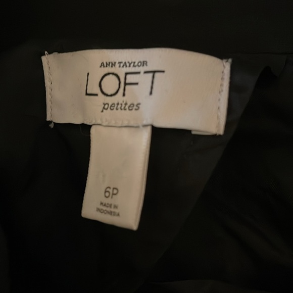 🎉HP! ❤️ LOFT Black Petite Ruffle Blazer - Picture 4 of 8